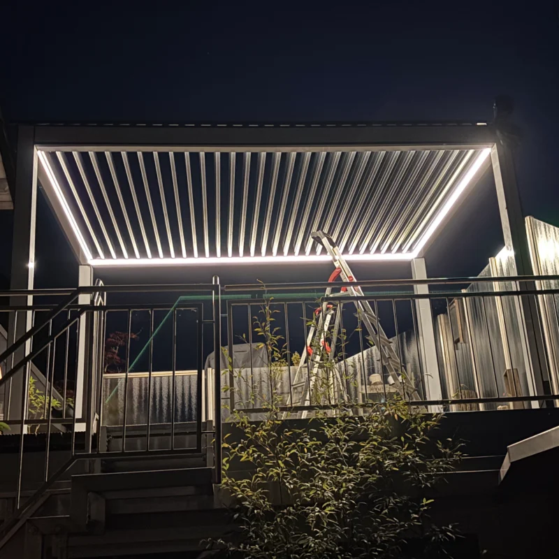 EGHUUN Pergola Mezzo, Louvered Roof, Electric and Remote Controlled - Image 6