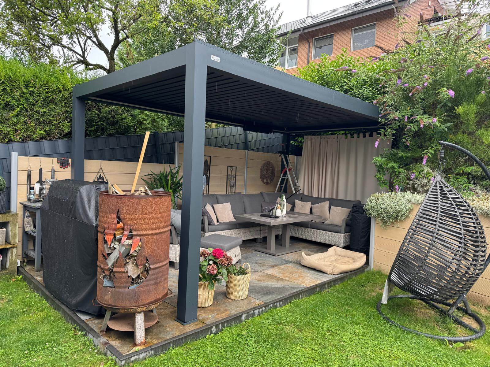 EGHUUN Pergola Piano, Louvered Roof, Manual Control (Crank) photo review